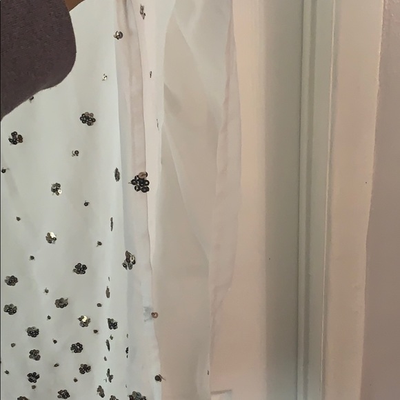 H&M white sheer flowy top with sequin pattern - Picture 6 of 6